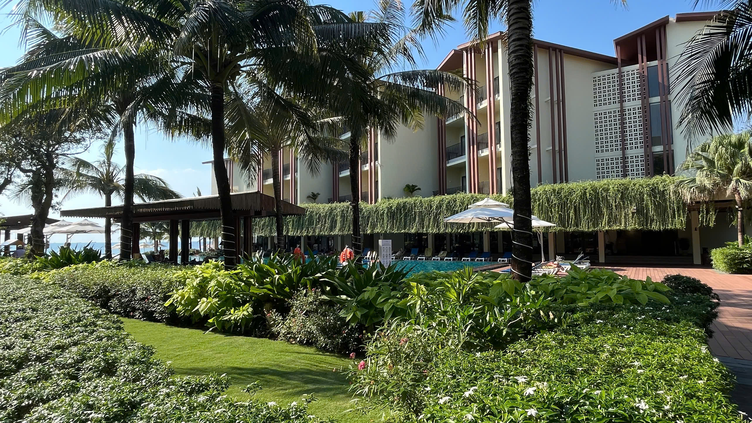 MOONRISE RESORT